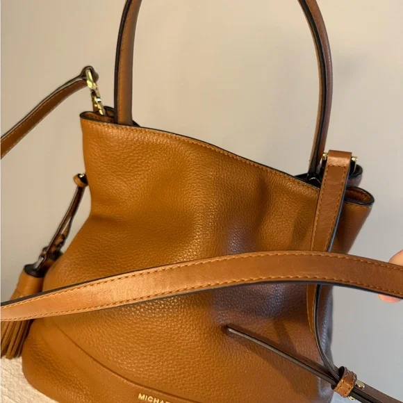 Michael Kors Kip Bucket Bag - Tan - Picture 9 of 14